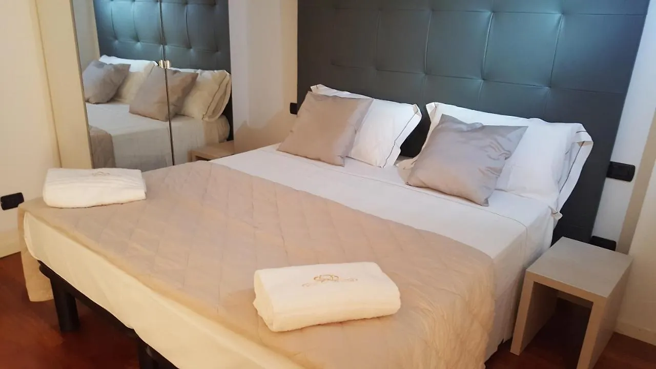 Apartment Apartaments Sonnino Milan Italy