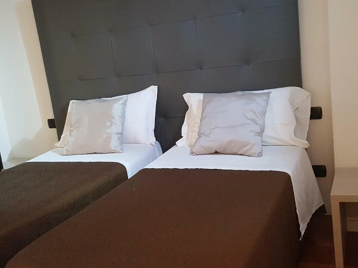 Apartaments Sonnino Milán Itálie